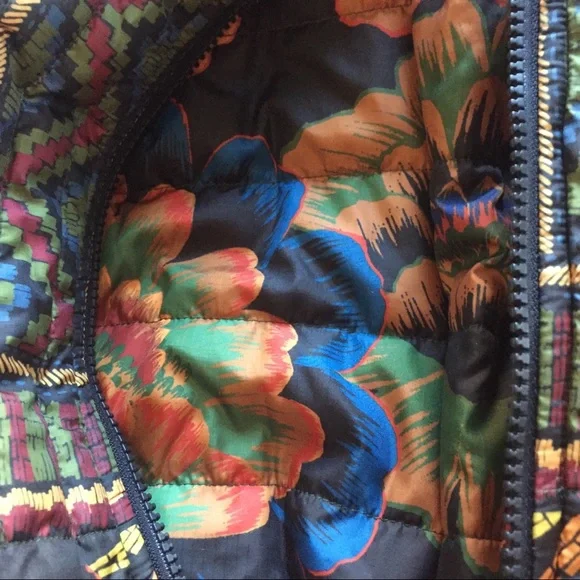 Farm Rio Crazy Mix Reversible Puffer Jacket Dopamine Tropical - Picture 12 of 13